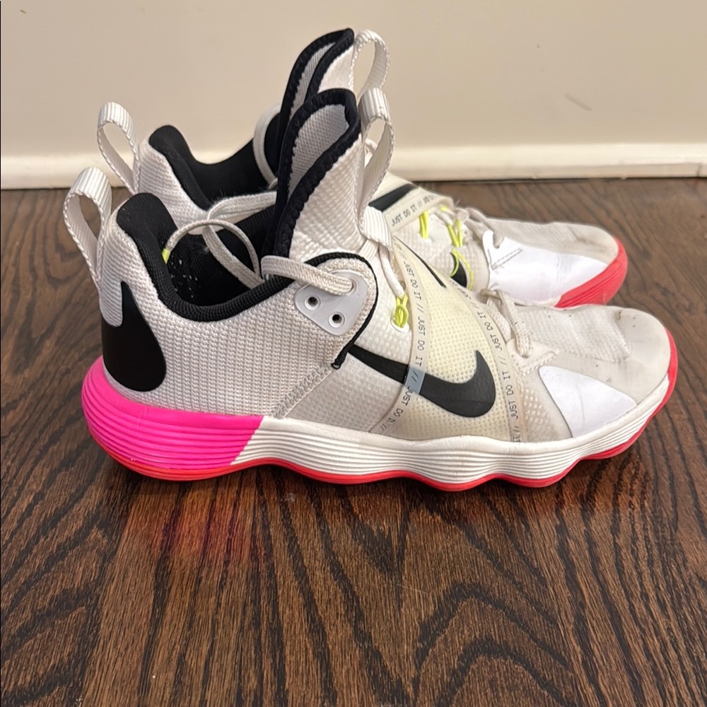 Volleyball Nike Sneakers White and Pink with Chunky Sole and Breathable Mesh